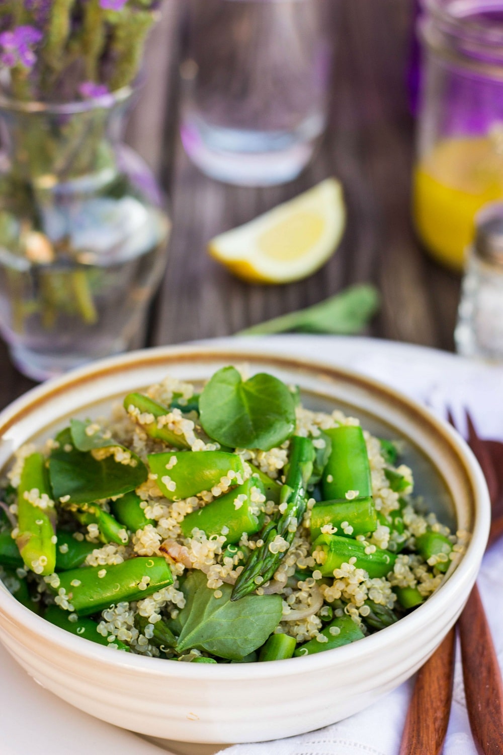 https://www.shelikesfood.com/wp-content/uploads/2014/03/Spring-Quinoa-Salad-5574new.jpg