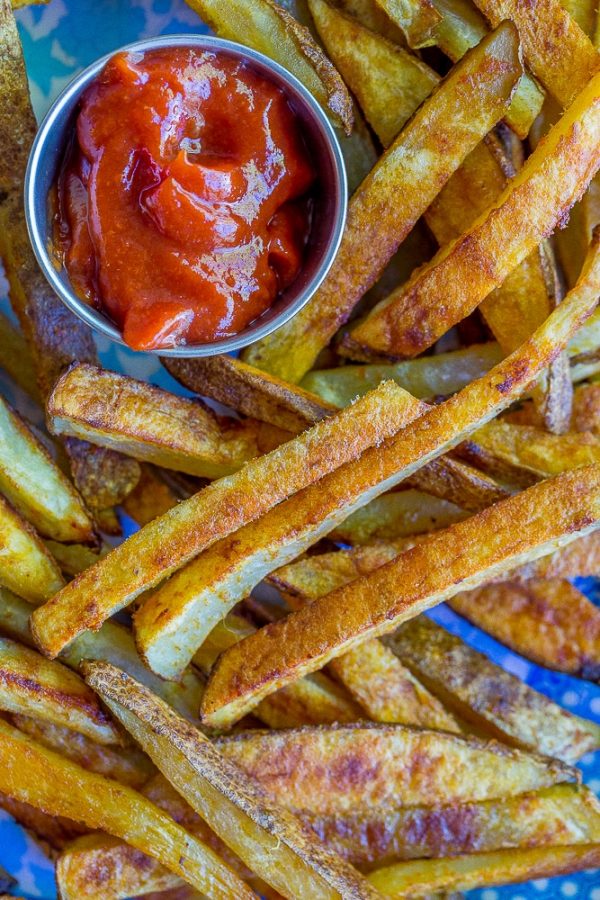 Crispy Baked Coconut Oil French Fries with Red Thai Curry Ketchup - She ...