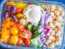 https://www.shelikesfood.com/wp-content/uploads/2018/07/Easy-Greek-Salad-Meal-prep-Bowls-9027-260x195.jpg