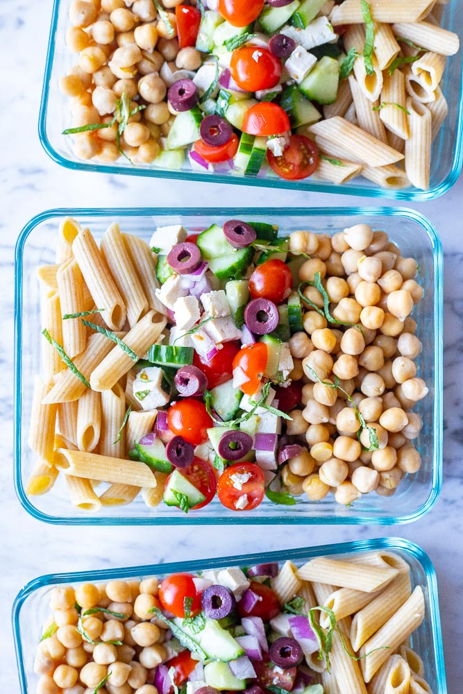 How to Meal Prep Salads For the Week