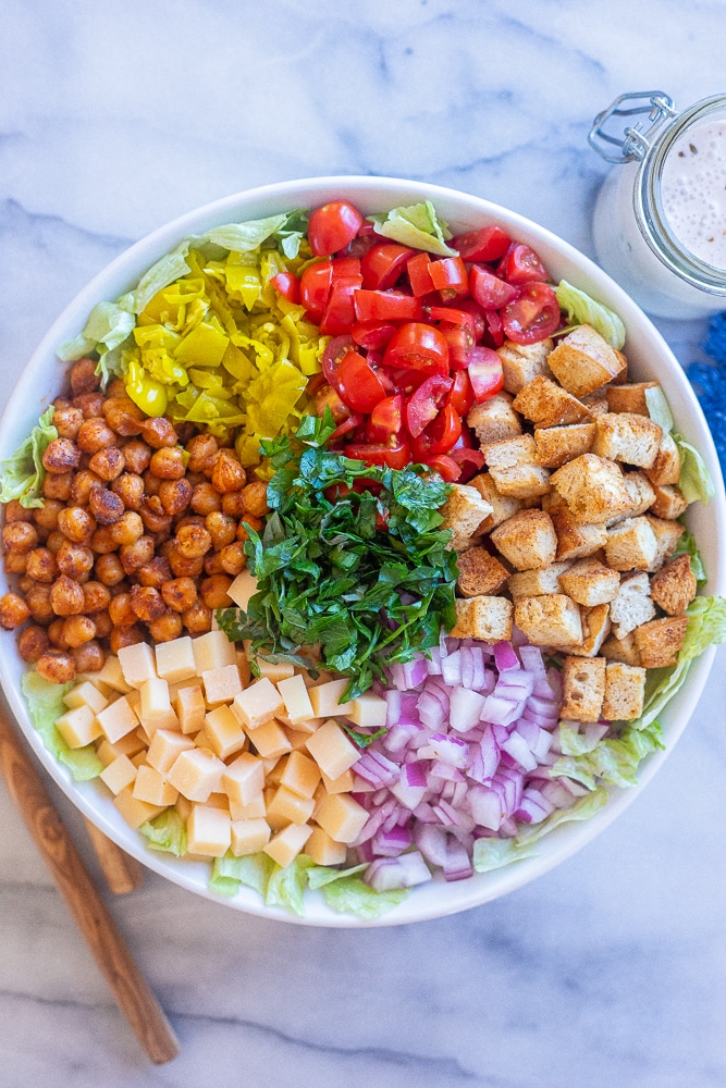 https://www.shelikesfood.com/wp-content/uploads/2022/05/Vegetarian-Grinder-Salad-9701.jpg