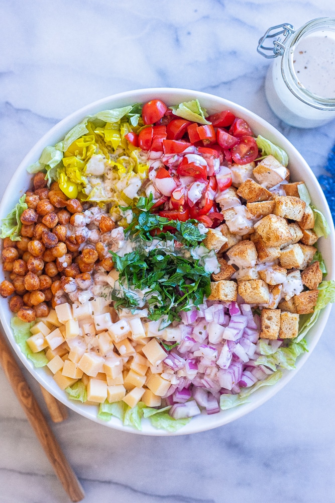https://www.shelikesfood.com/wp-content/uploads/2022/05/Vegetarian-Grinder-Salad-9715.jpg